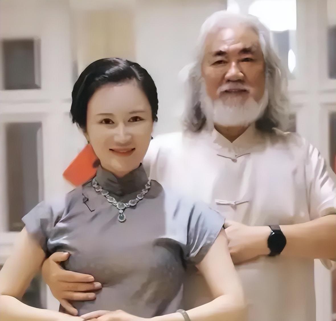 新恋情曝光!娄艺潇被偷拍到与男子回家,男方疑是毕业不久小鲜肉