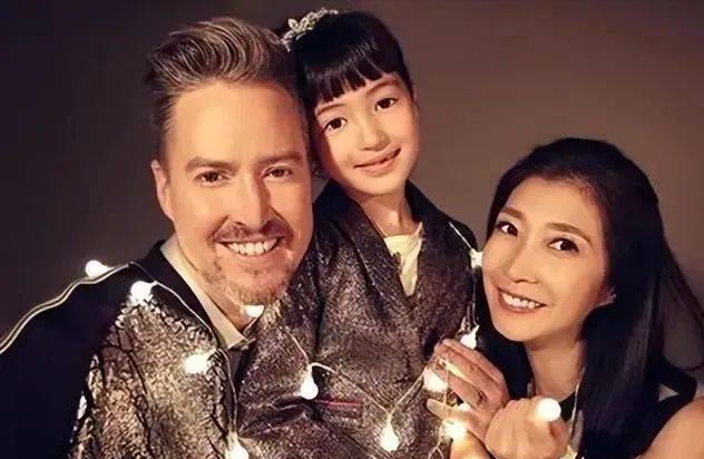 夏克立一家纠缠一年多的离婚案,坐实家暴行为,妻子发文致谢司法