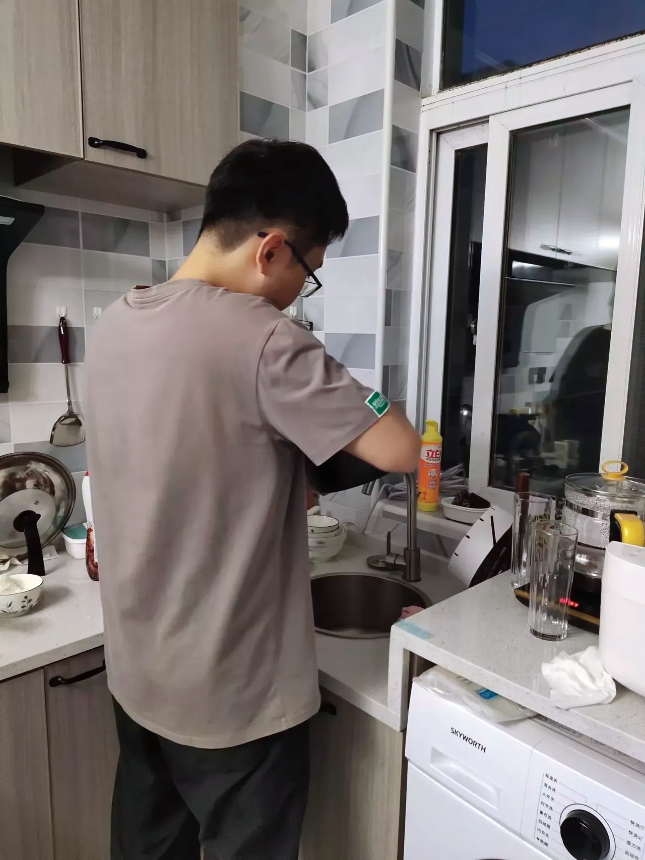 本来这几天挺好的,考试时情绪稳定,晚上去姥姥家吃
