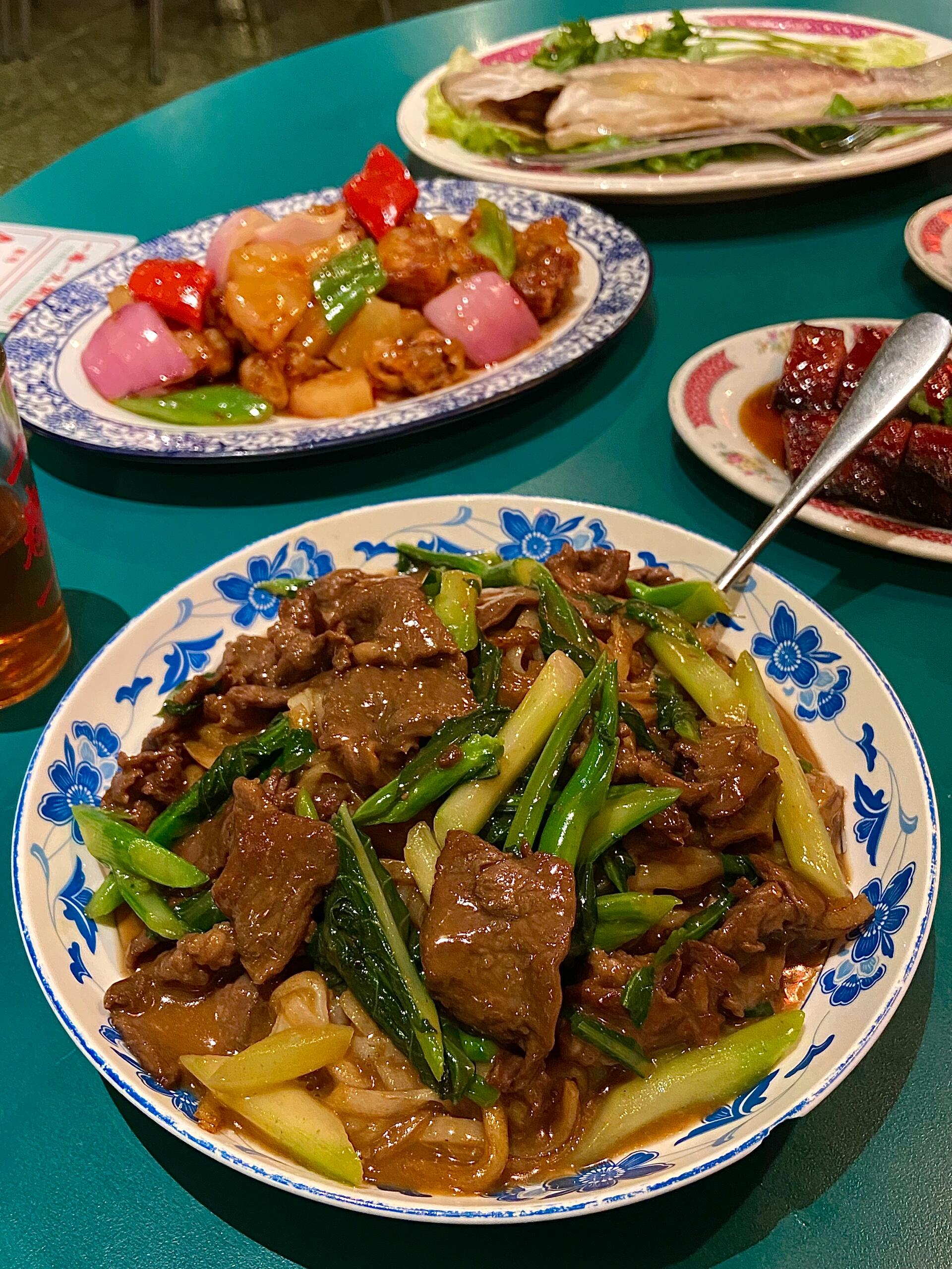 特意坐地铁来海淀吃湿炒牛肉粿条 黏糊糊的带着锅