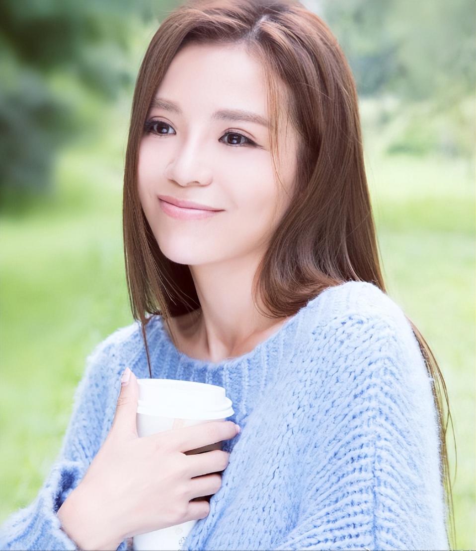 "怀孕后,本就对老婆关爱有佳的王志对朱迅更加照顾,买来了很多照顾