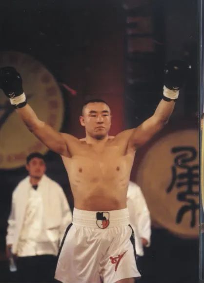 首位客场ko泰拳王的中国人——宝力高/中国格斗传奇001期