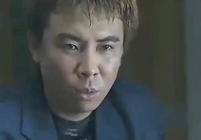 白红标(饰演 韩跃平)