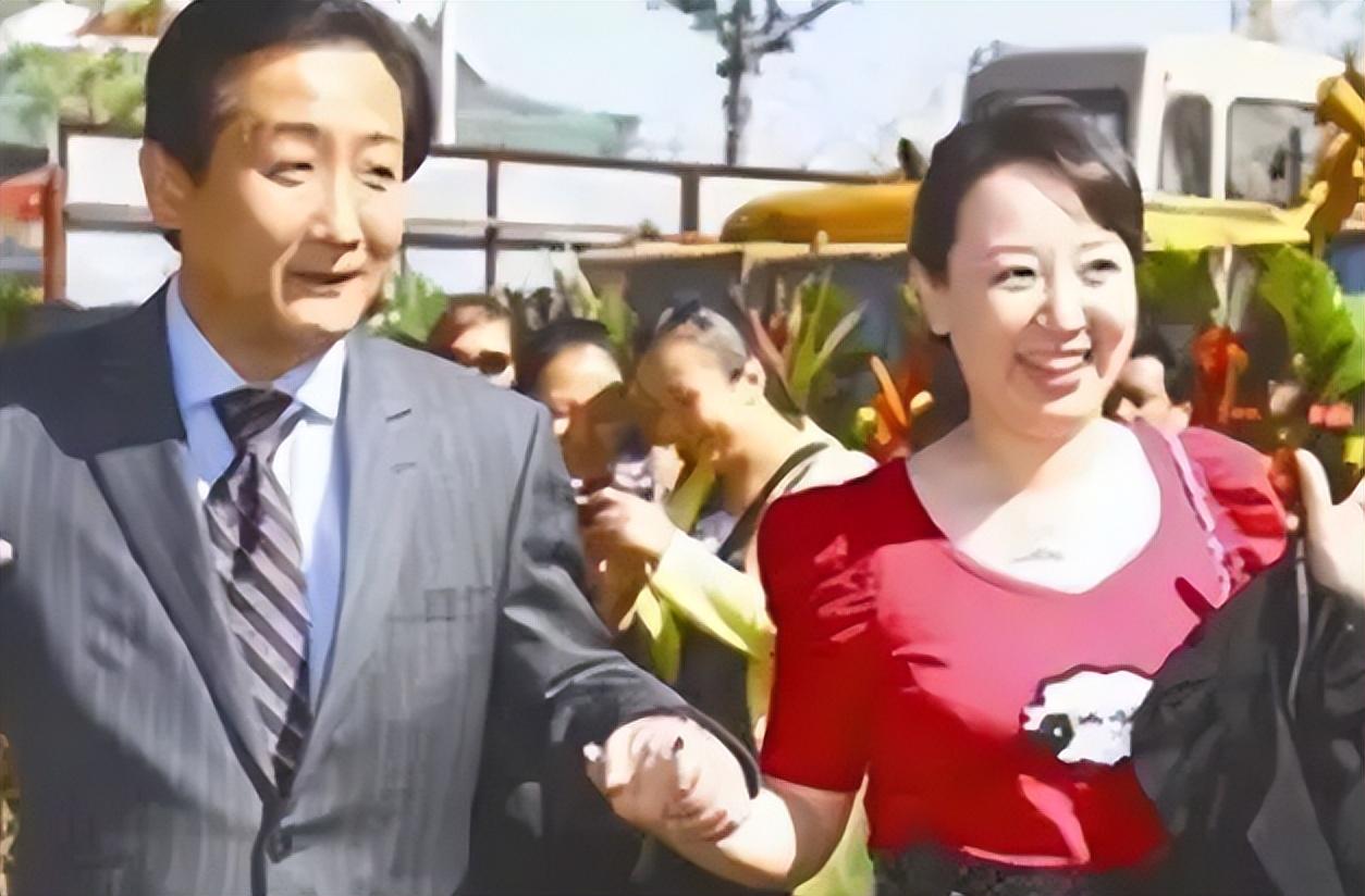 回顾孙凤英:嫁给二婚梁天,替丈夫哥哥还债,爱丈夫就要爱他的家庭