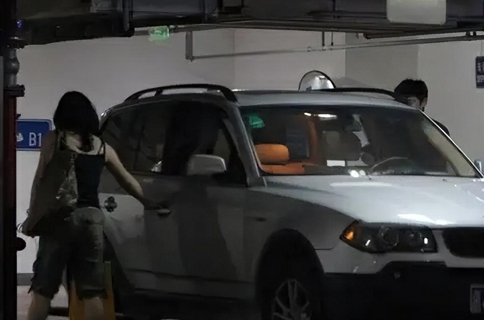 袁泉:6根钢钉1根钢条,出道23年坚守初心,她活得有多清醒?