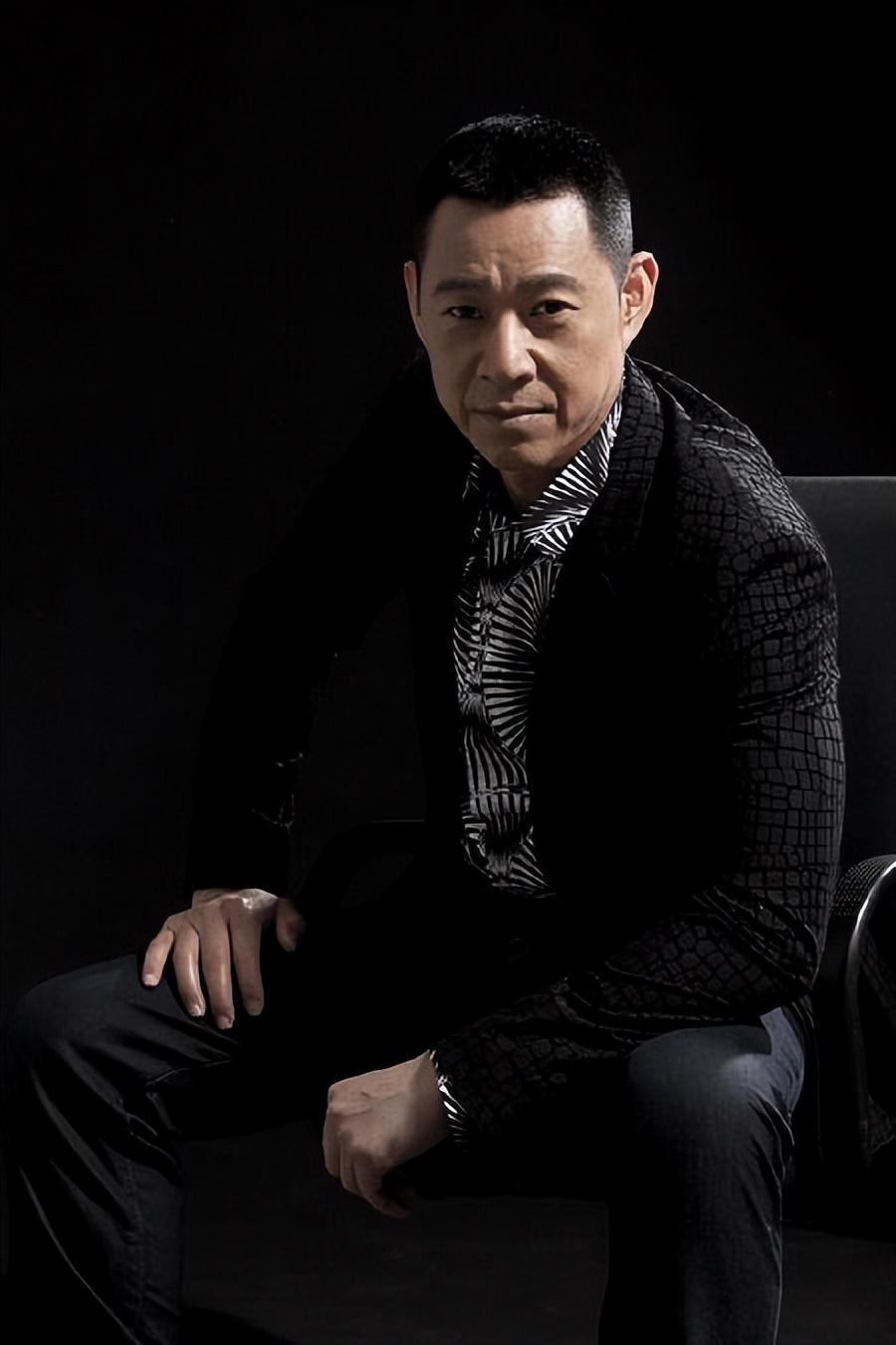 回顾霍凡:嫁给大12岁二婚张丰毅,29年未生子女,却被丈夫宠成宝