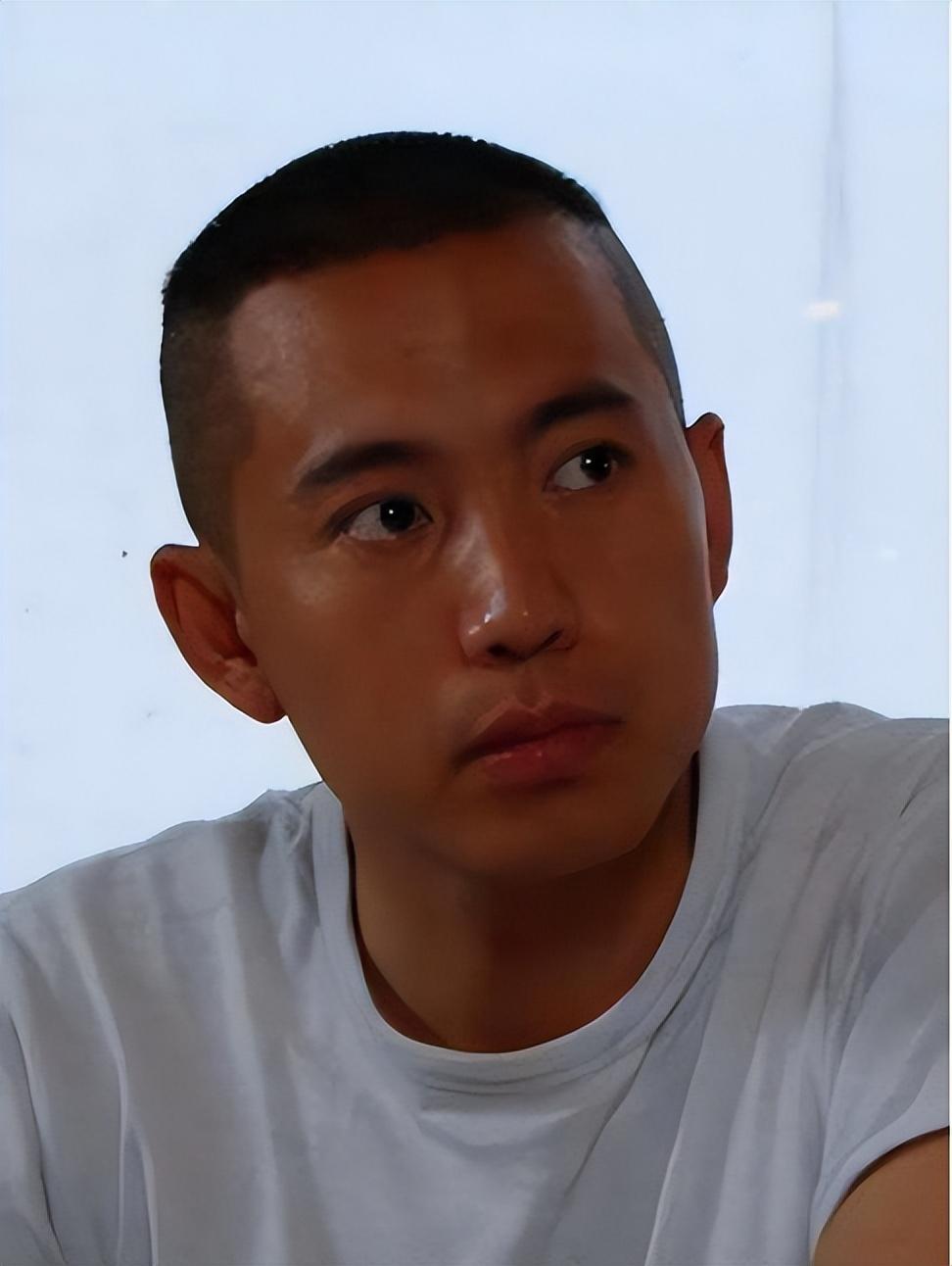 回顾阿斯茹:嫁给瘫痪的谷智鑫,不照顾8年,两度错失婚礼成遗憾