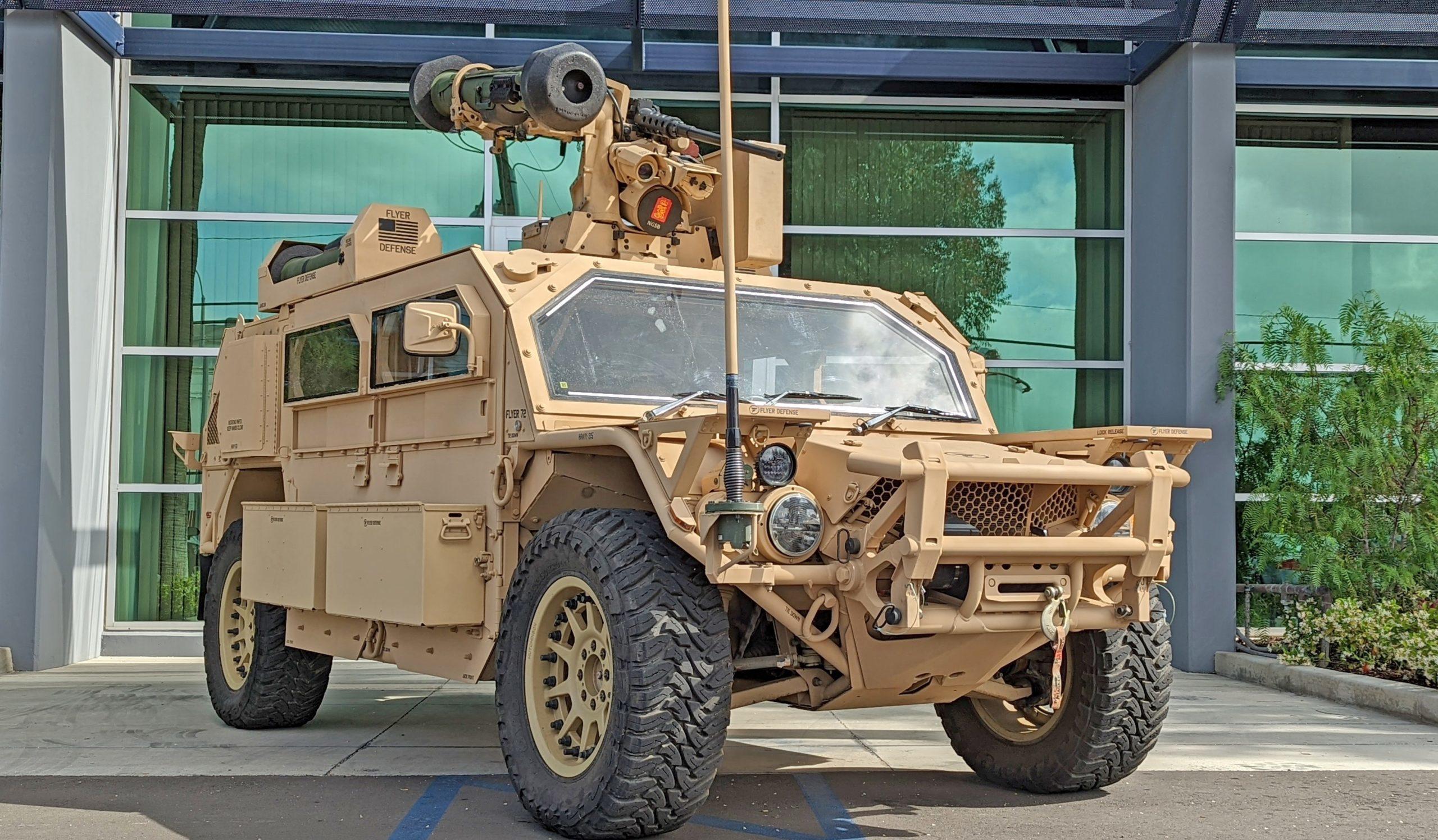 美军全新四驱全地形突击车——flyer"飞鸟72特种战术突击车"