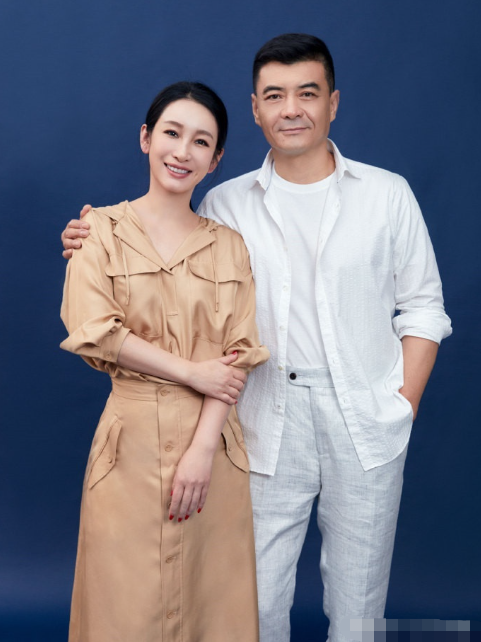 回顾秦海璐:被相恋4年的李厚霖抛弃,36岁嫁二婚王新军苦尽甘来