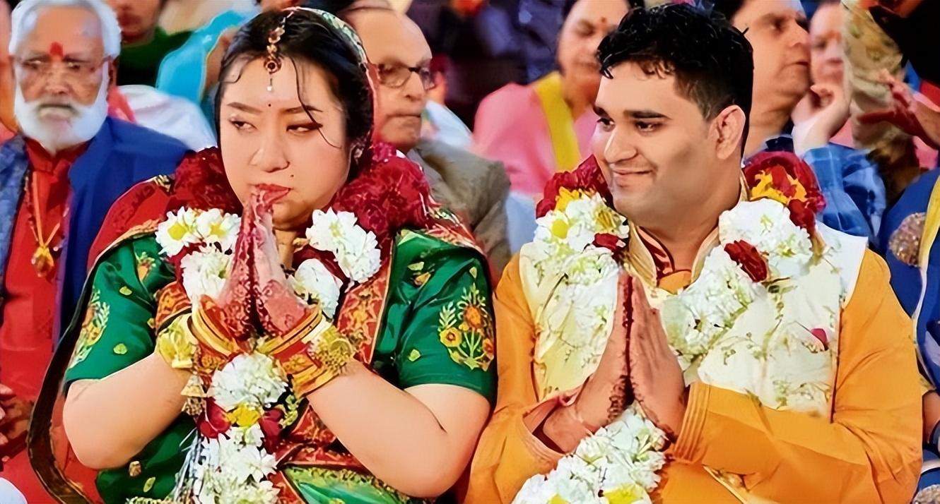 2020年1月,纪浩带着父母一起坐上了飞往印度曼达索尔的飞机.