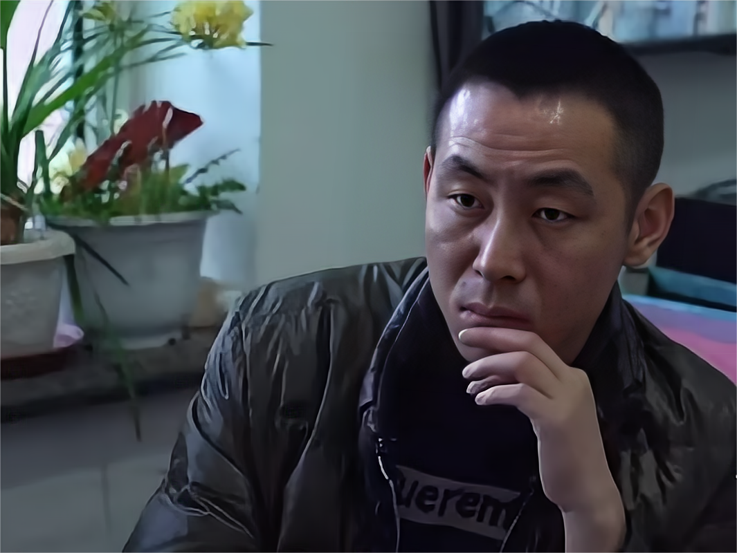 回顾接尸人王亮:两年接2000具遗体,带护身符上班,最怕一种尸体