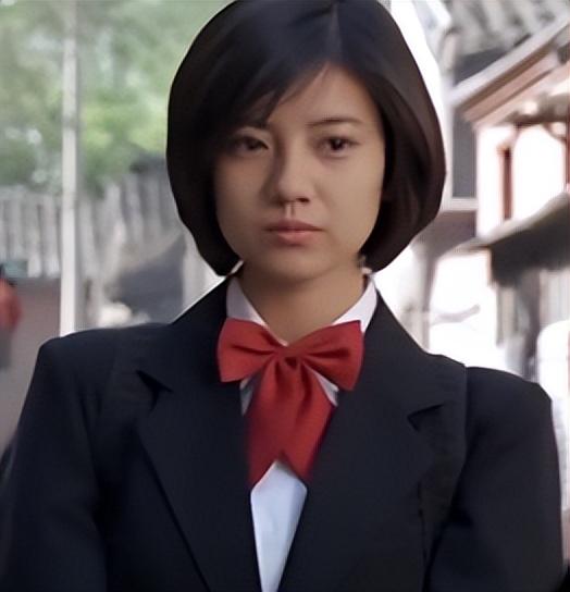 袁泉:6根钢钉1根钢条,出道23年坚守初心,她活得有多清醒?