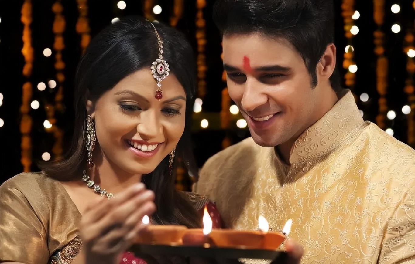 2020年,中国女孩远嫁小5岁印度男友,盛大婚礼引卫生部出动