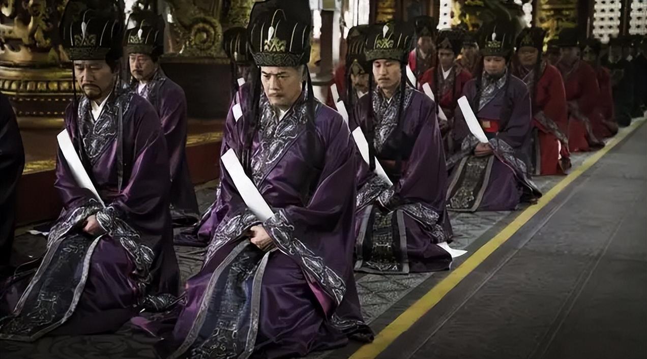 秦穆公去世后,为何拉着上百人陪葬?背后竟然有这样的历史渊源!