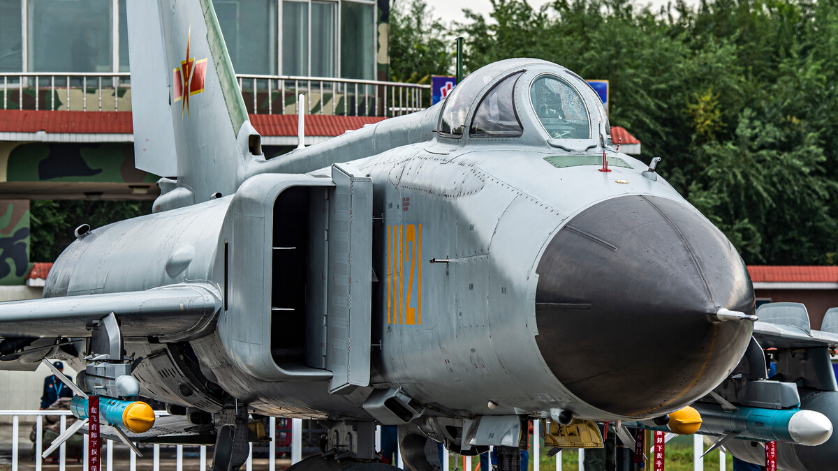 "中美蜜月期"时,中国曾经从美国进口了哪些武器?效果怎么样?