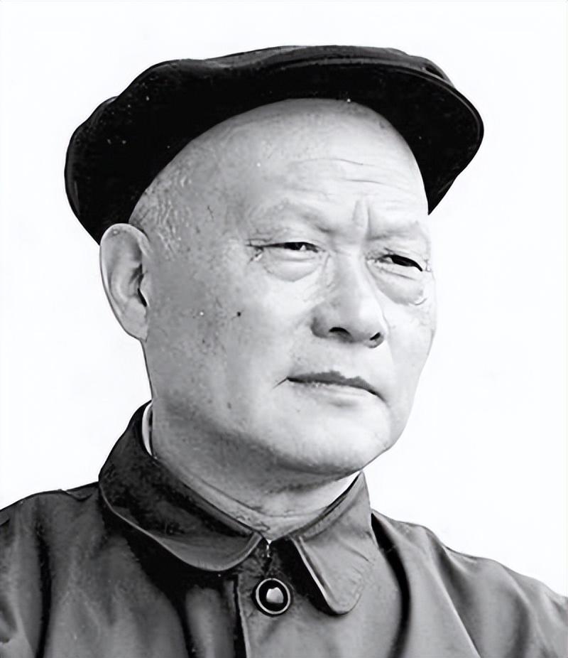 抗日战争爆发后,项南参与了苏北根据地的建设.