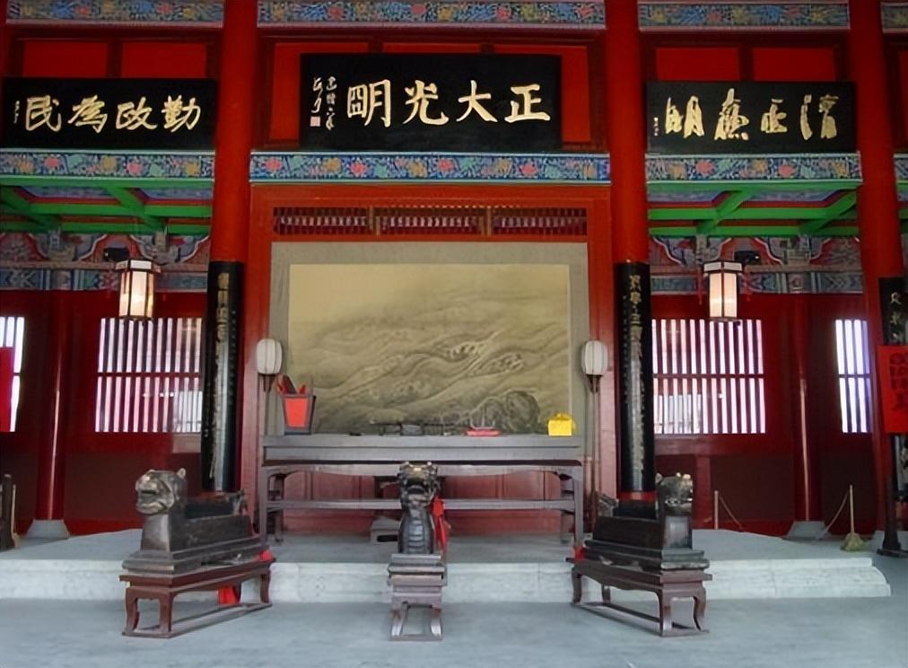 包拯死后,为何展昭一夜之间就消失了?看看包拯临终前说了什么