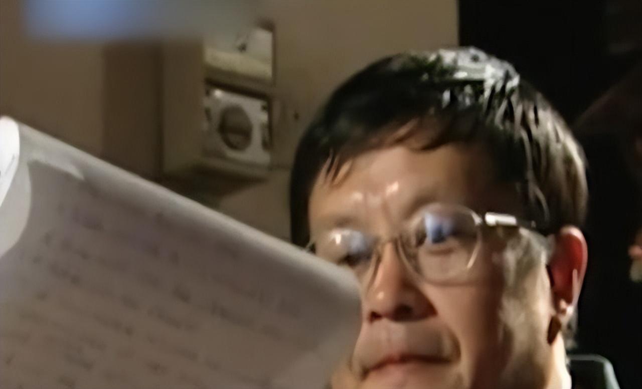 为了家人的生活和女儿的学业,李保国决定暂时放弃自己的寻亲之路,将