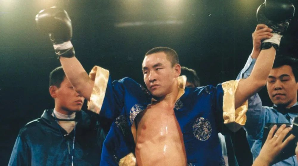 首位客场ko泰拳王的中国人——宝力高/中国格斗传奇001期