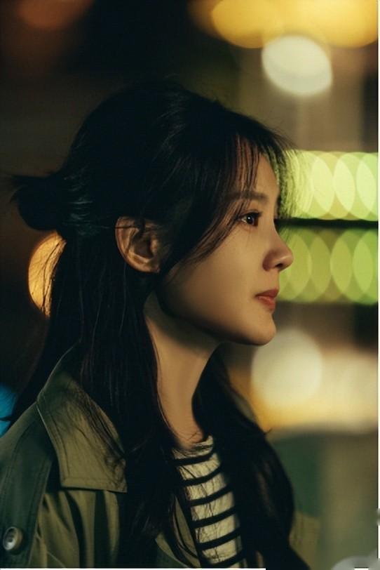 李一桐也是在电视剧《半妖倾城》中饰演了女主角白浅,这个角色是非常