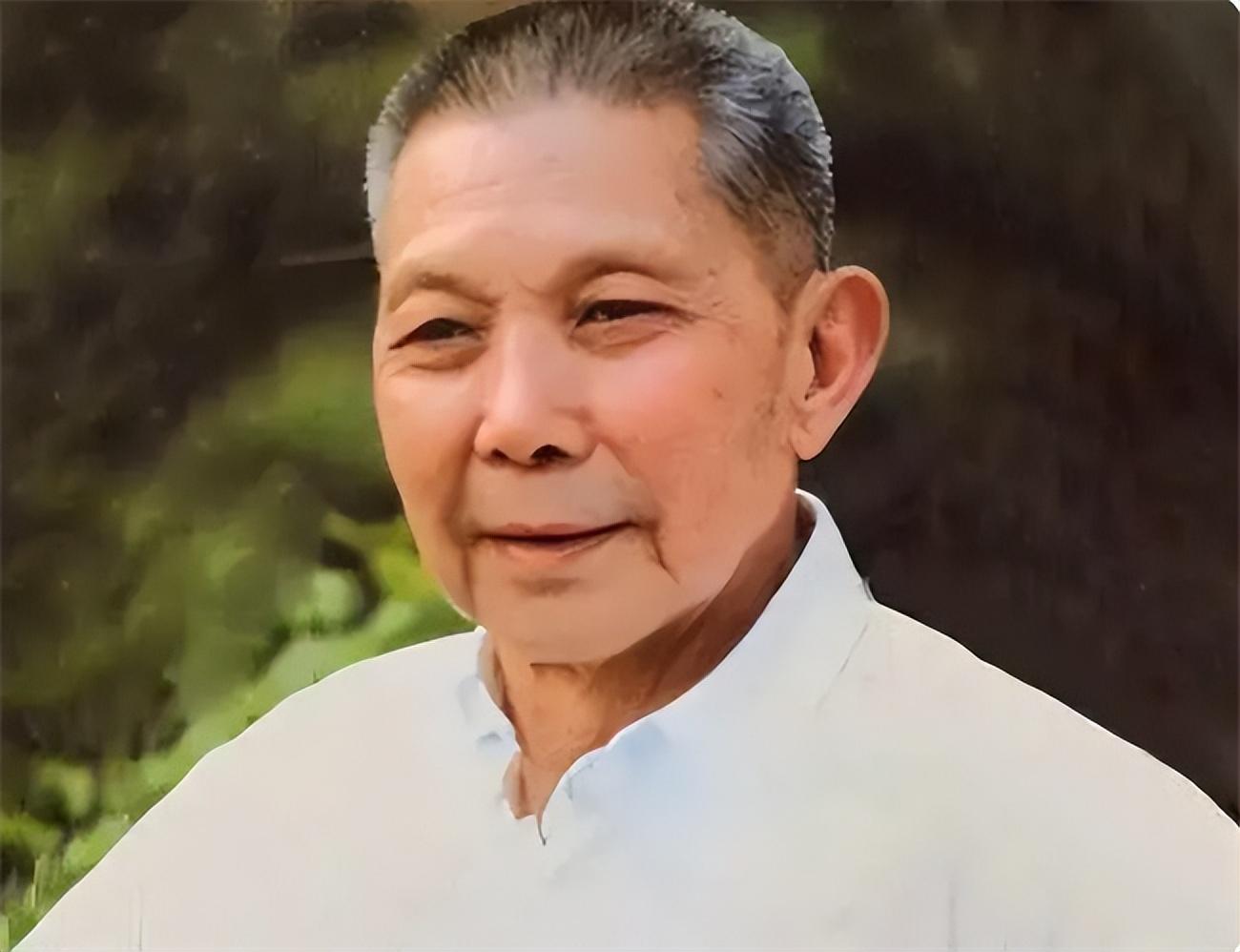 她还告诉爸爸,贺平的父亲是贺彪."啥子?贺平是哪个?为啥子要来我们家?