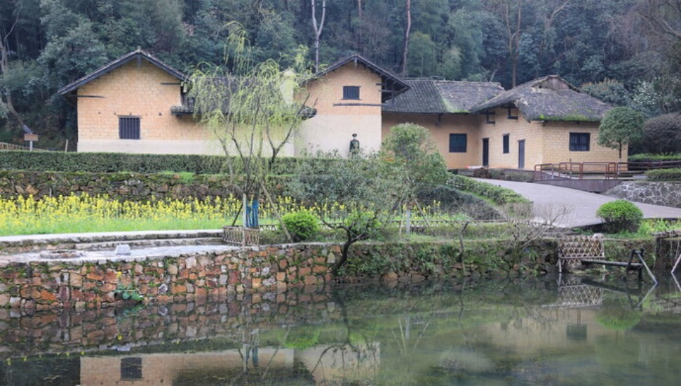 1893年,湖南省土家族苗族自治州凤凰县官庄乡新民村一户姓田的农户