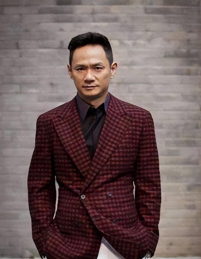 回顾:佟欣离世14年了,果靖霖的痴爱令人泪目,53岁仍独自生活