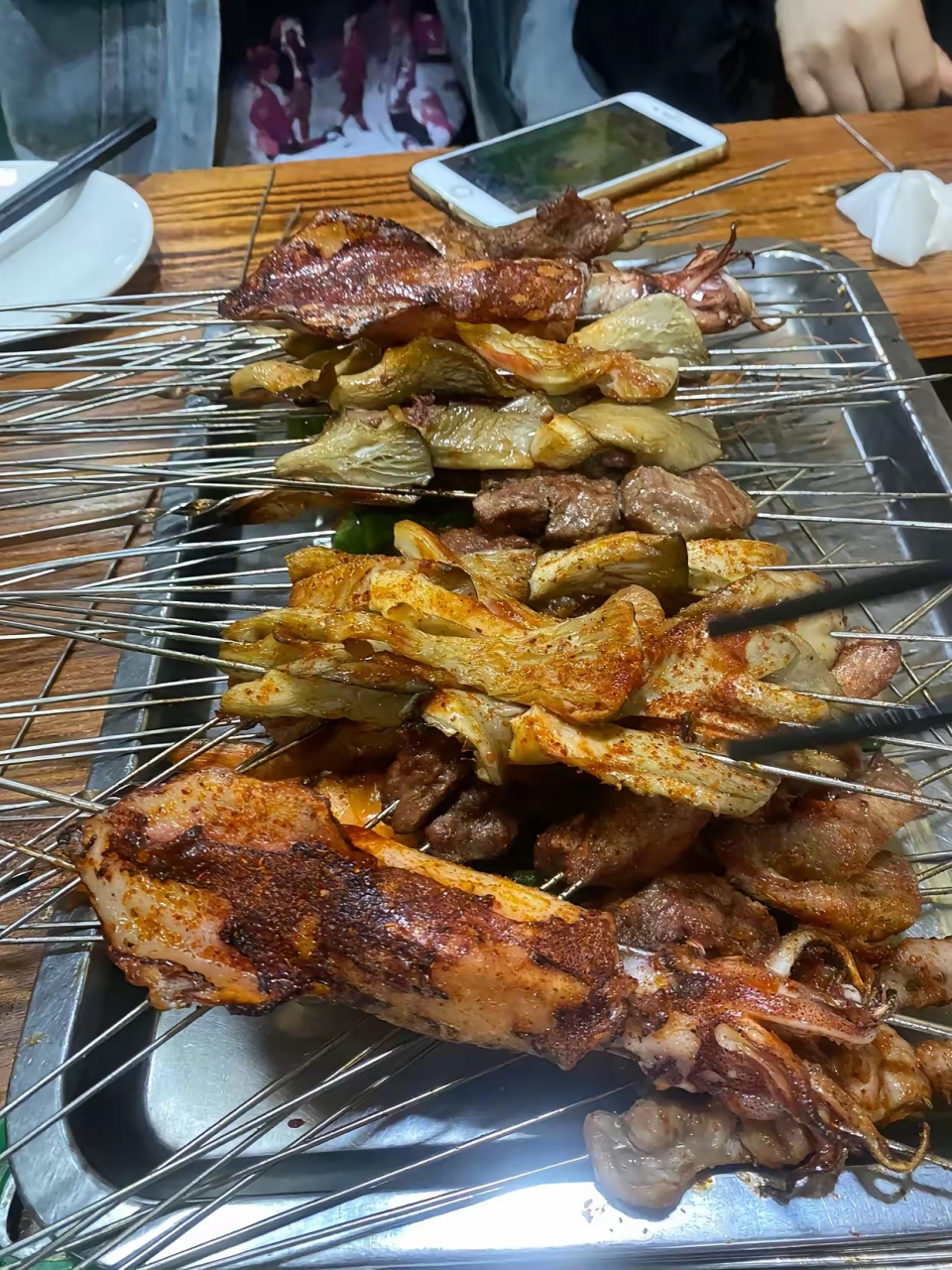 奉劝朋友们千万不要再熬夜了,我们小区楼下有一家炭