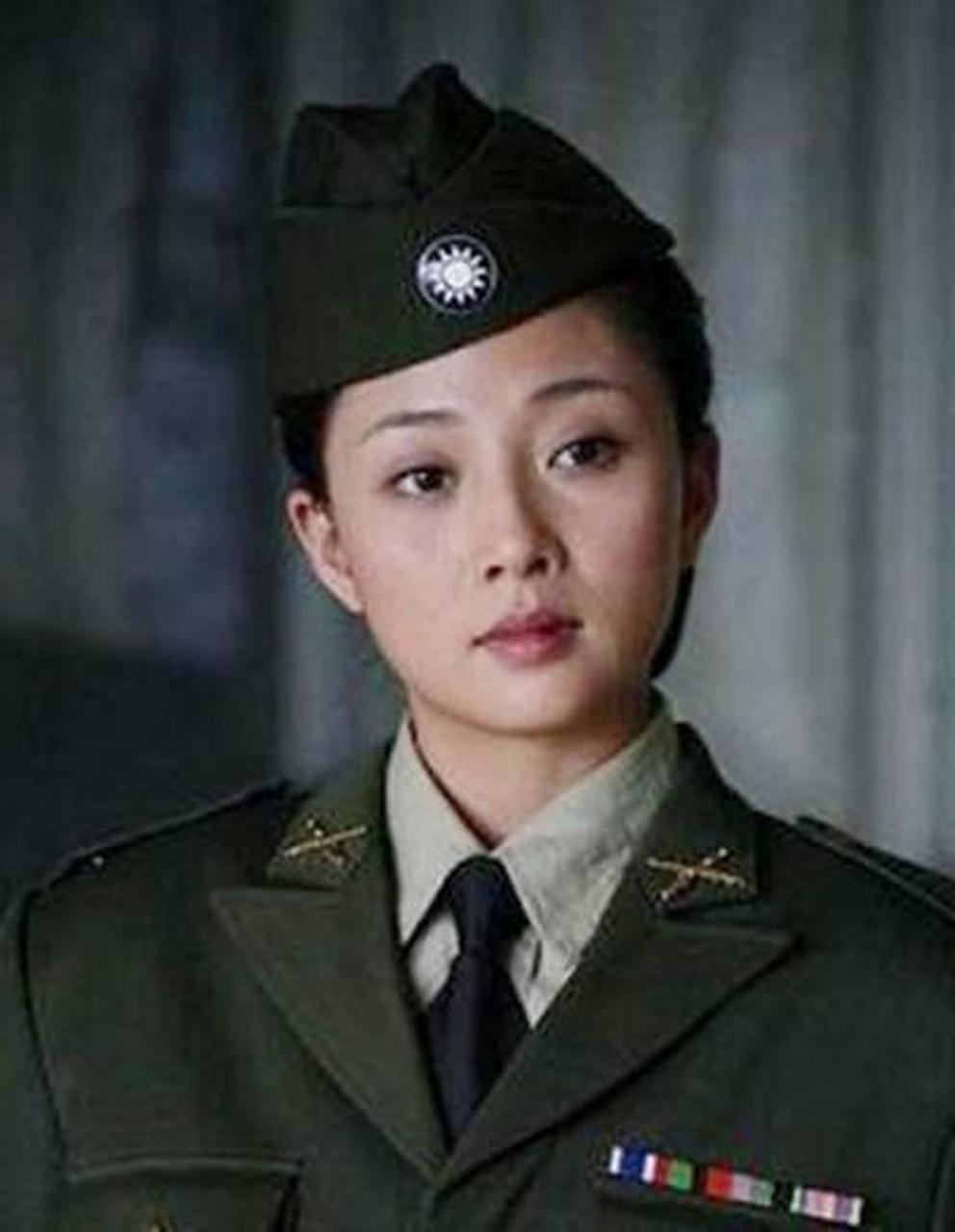 殷桃军装美照,你看哪张最好看