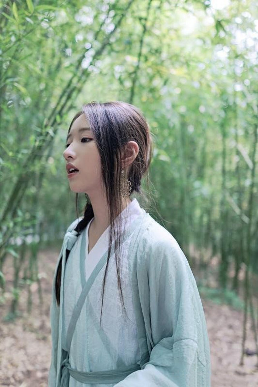 鹿小草古装写真