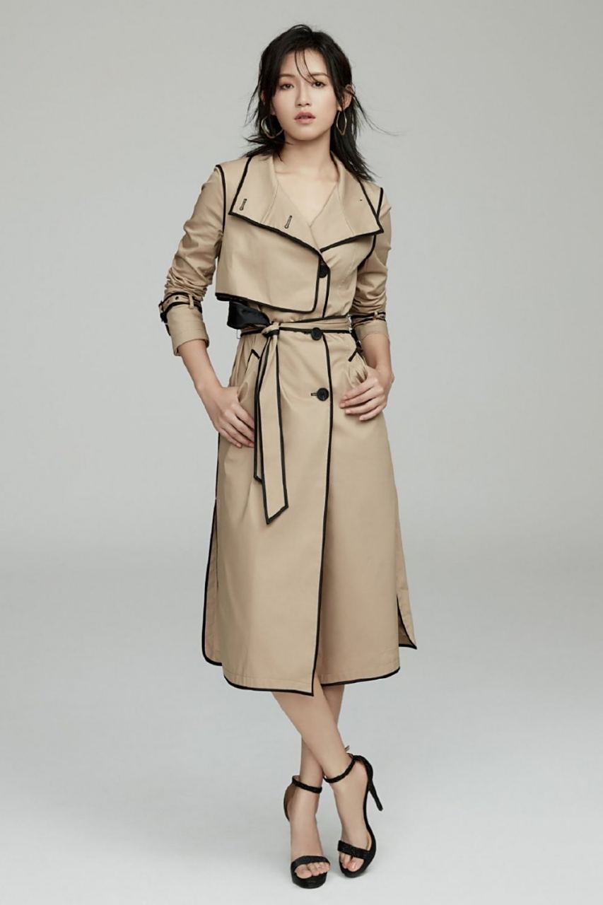 苏青写真画报,气质端庄成熟