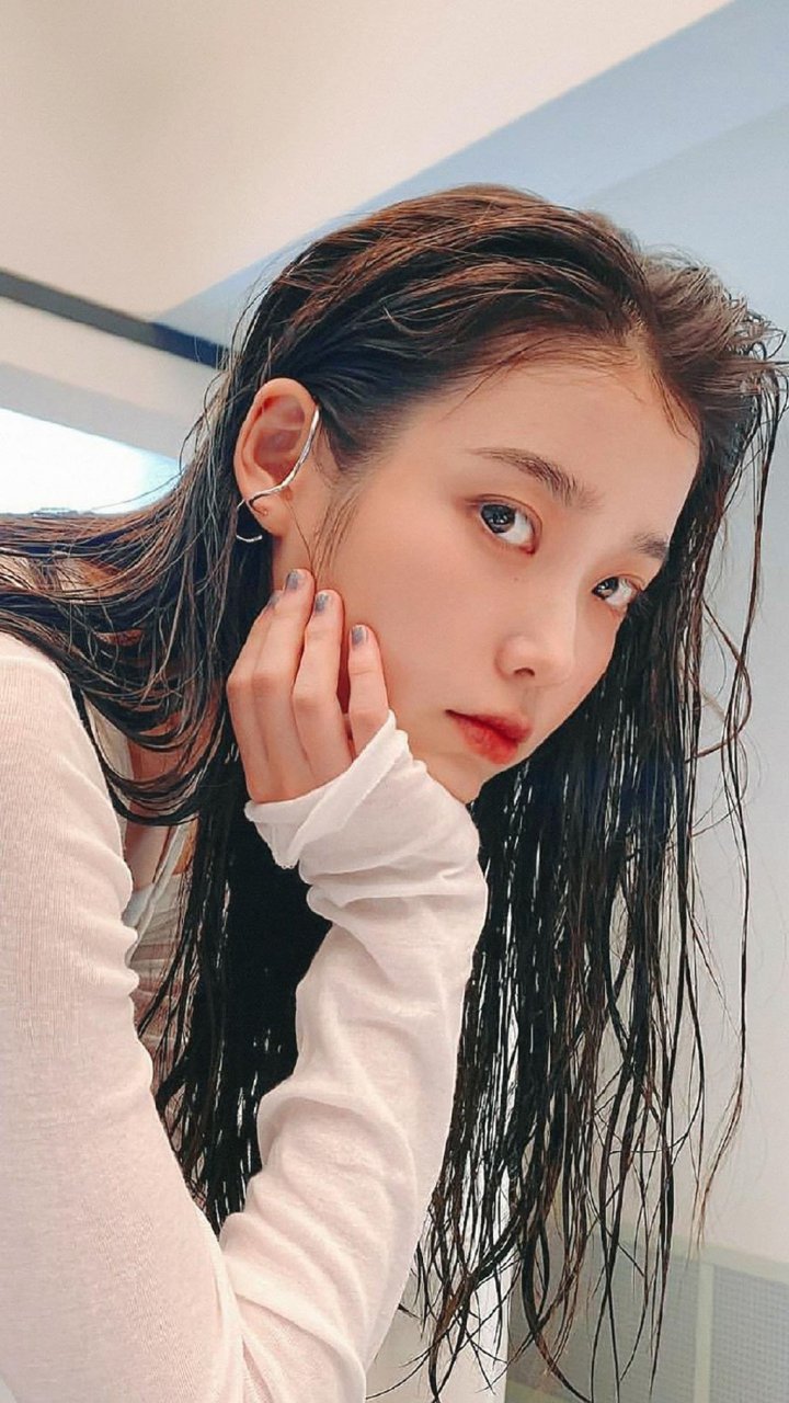 李知恩iu温柔甜美写真手机壁纸
