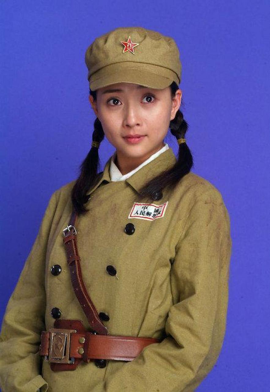 殷桃军装美照,你看哪张最好看