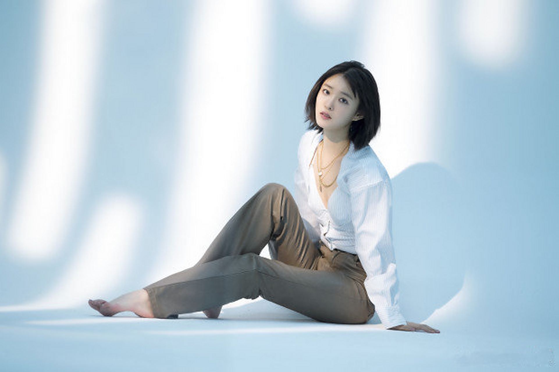 王佳宇,戏外的造型清新自然,文艺范儿十足