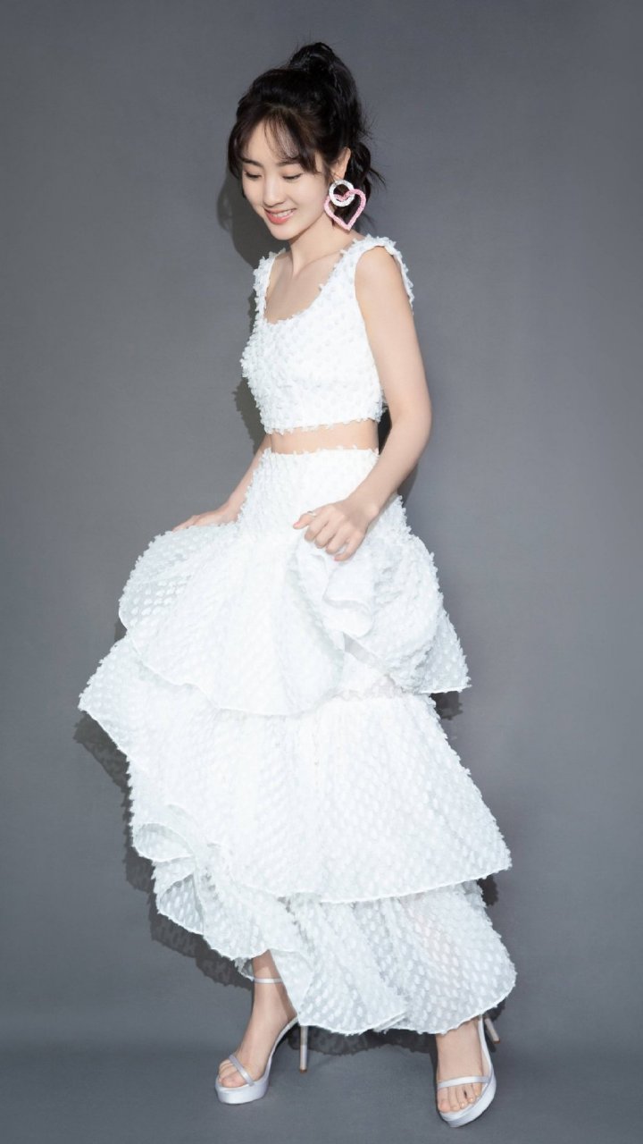 邢菲精美壁纸:一道绝美靓丽的身影,超级吸睛养眼