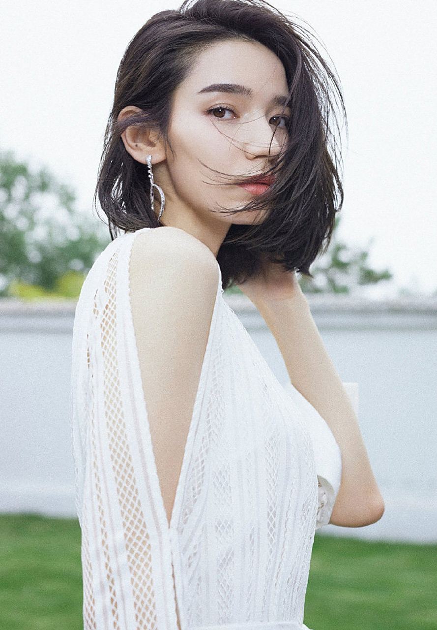 软硬兼备,可甜可盐——演员代斯