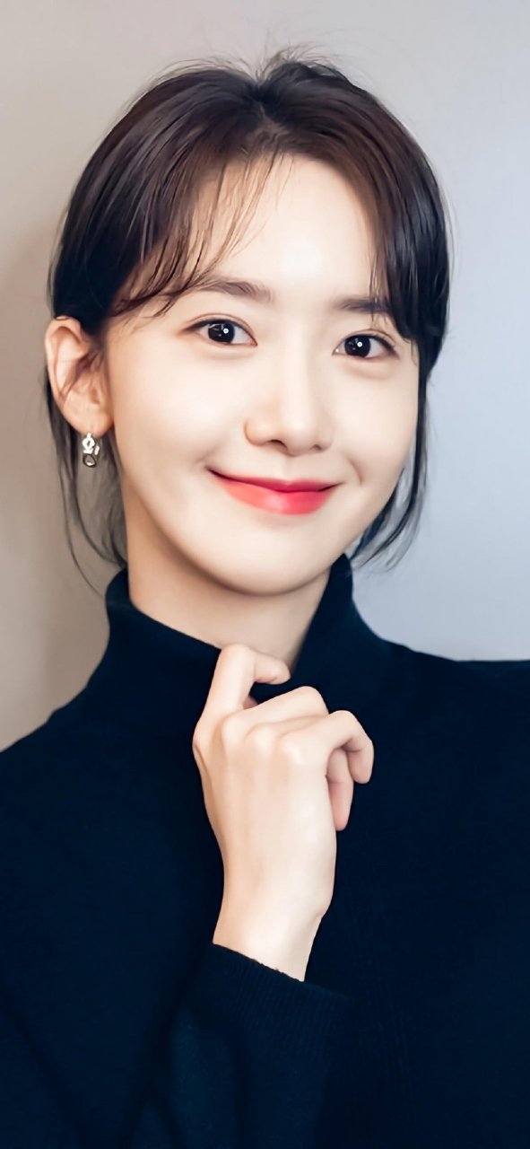 林允儿,黑色毛衣甜美壁纸