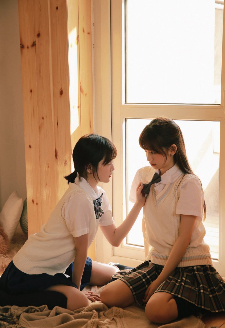 jk制服姐妹花甜美动人写真图片