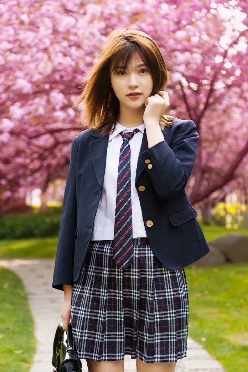 校服女生樱花之恋