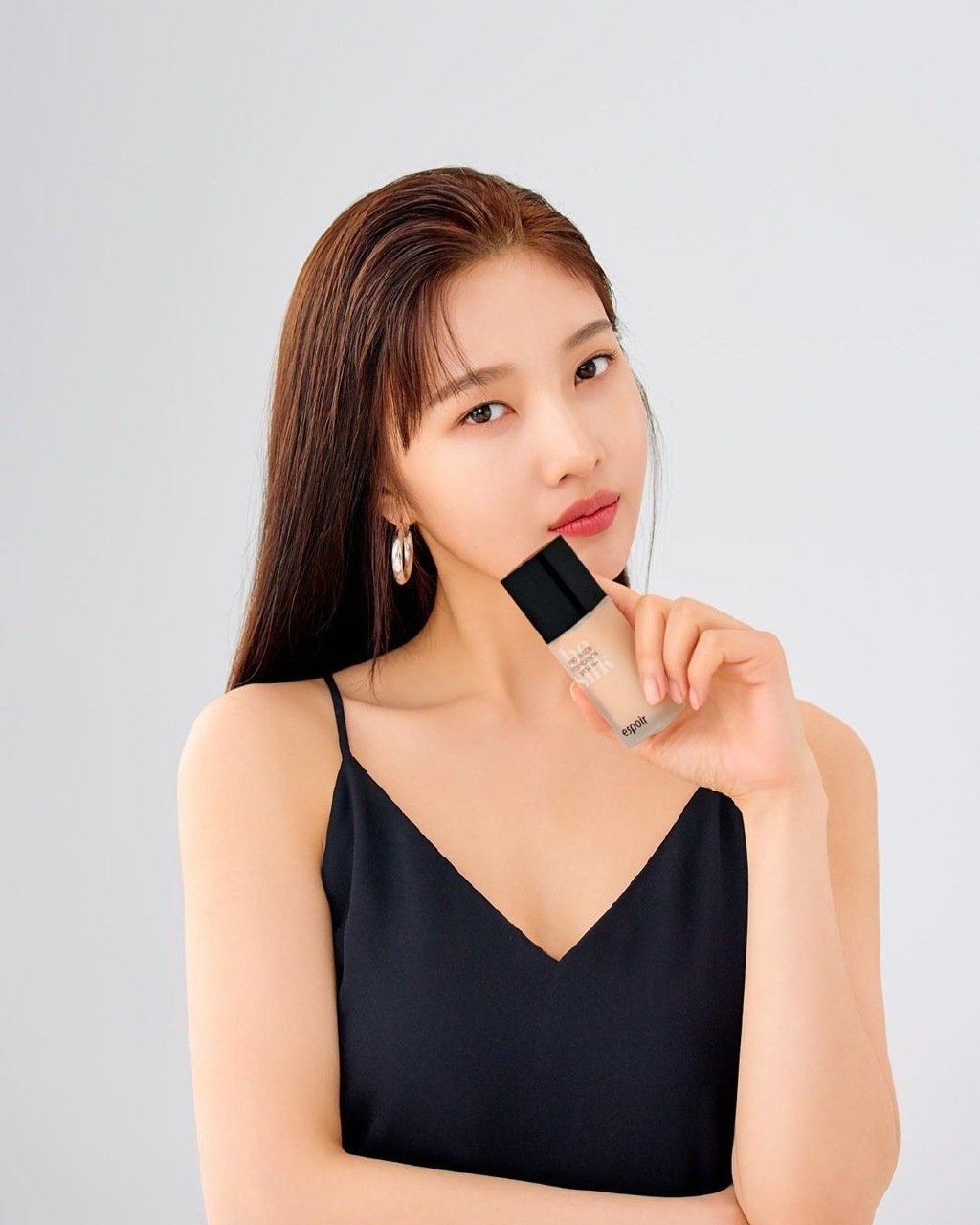 朴秀荣ins更新,很淑女的joy