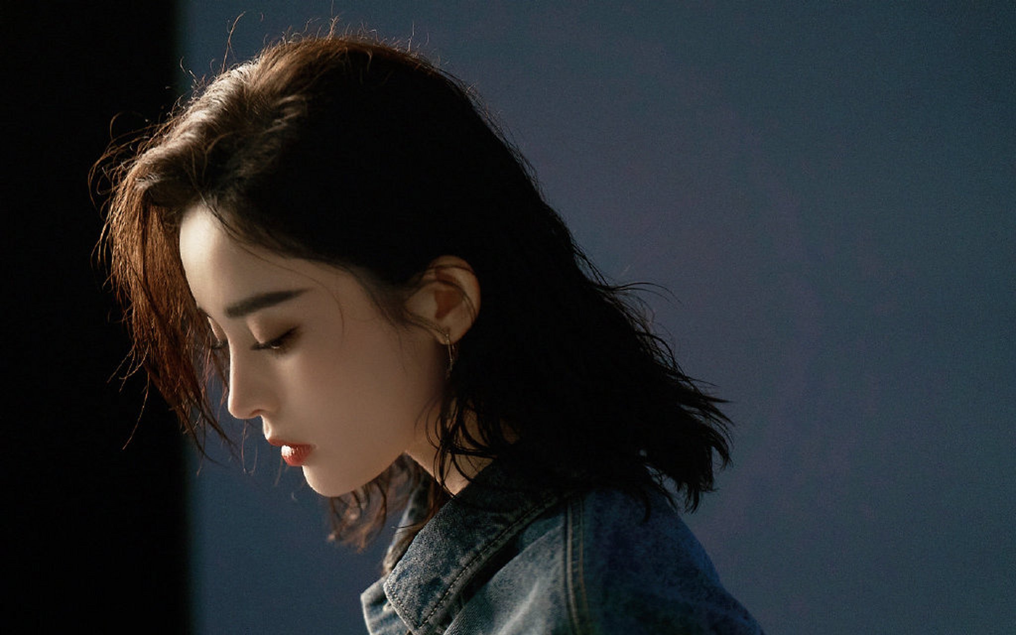 古力娜扎温柔俏丽电脑壁纸