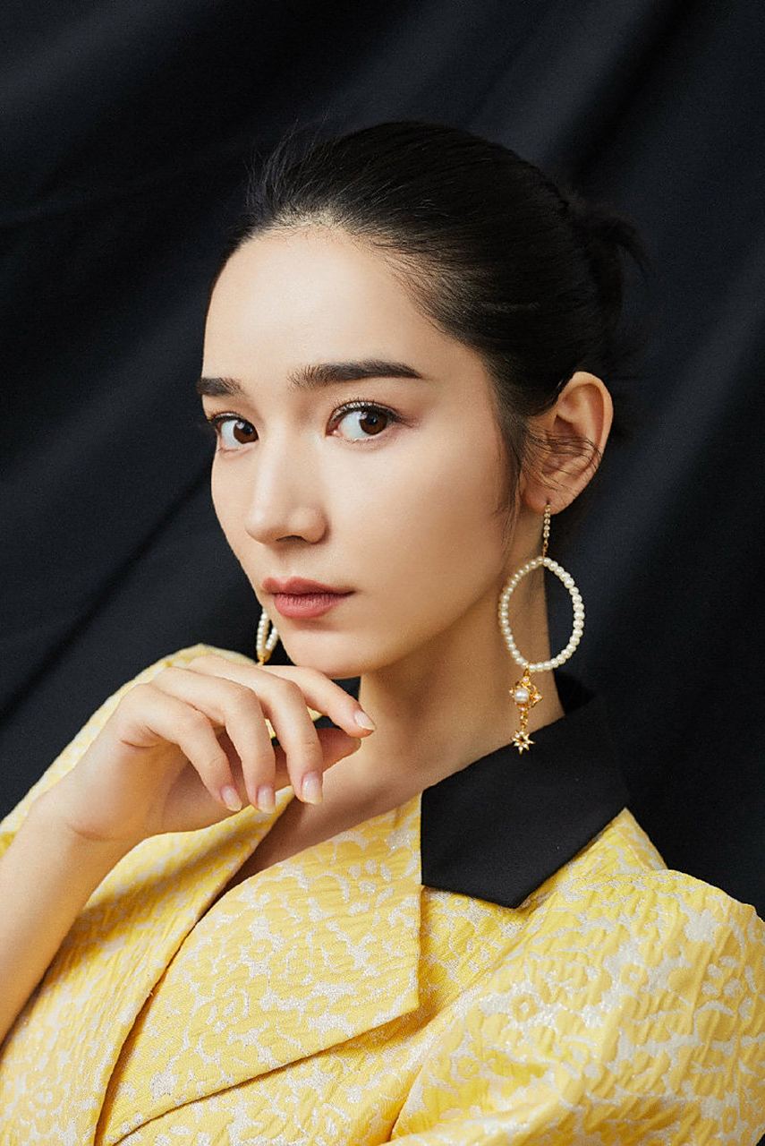 软硬兼备,可甜可盐——演员代斯