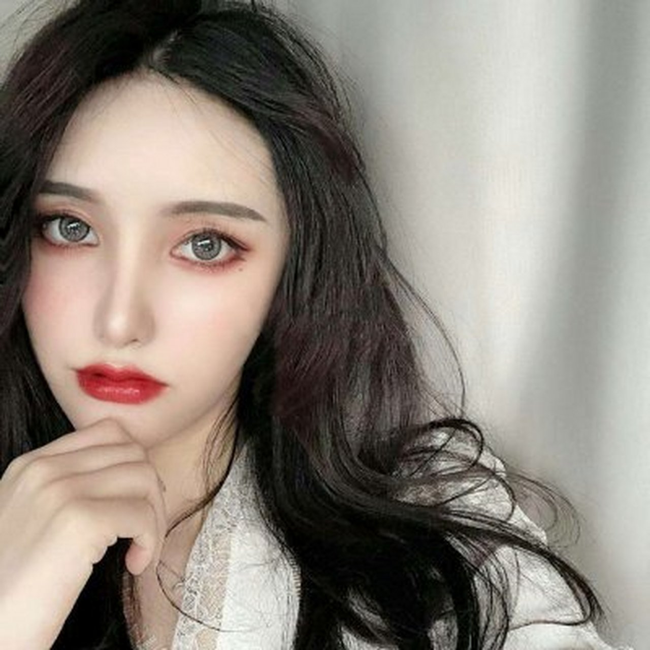 最新微信女生头像霸气高冷没有你我照样可以潇洒