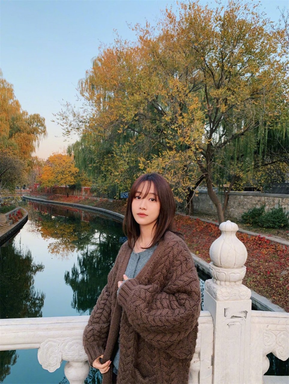 刘美含,冬日户外写真,美景美人,期待她的新作品