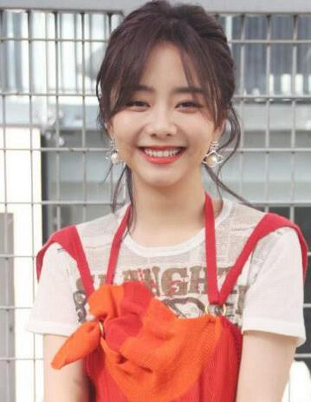 谭松韵剪了刘昊然同款短发惊艳令人心动