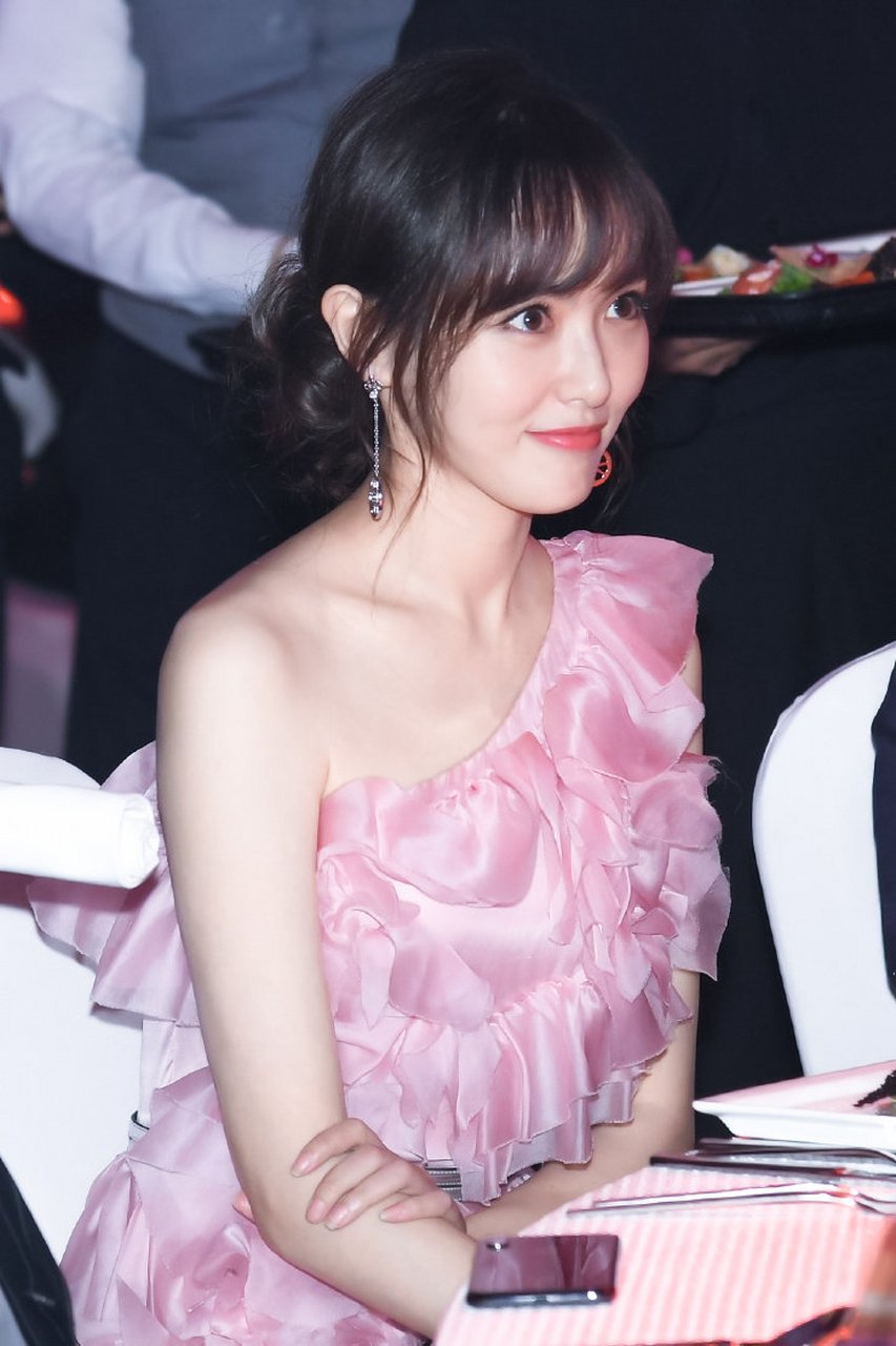 唐嫣,可帅可甜,可御可萌,粉色甜女郎