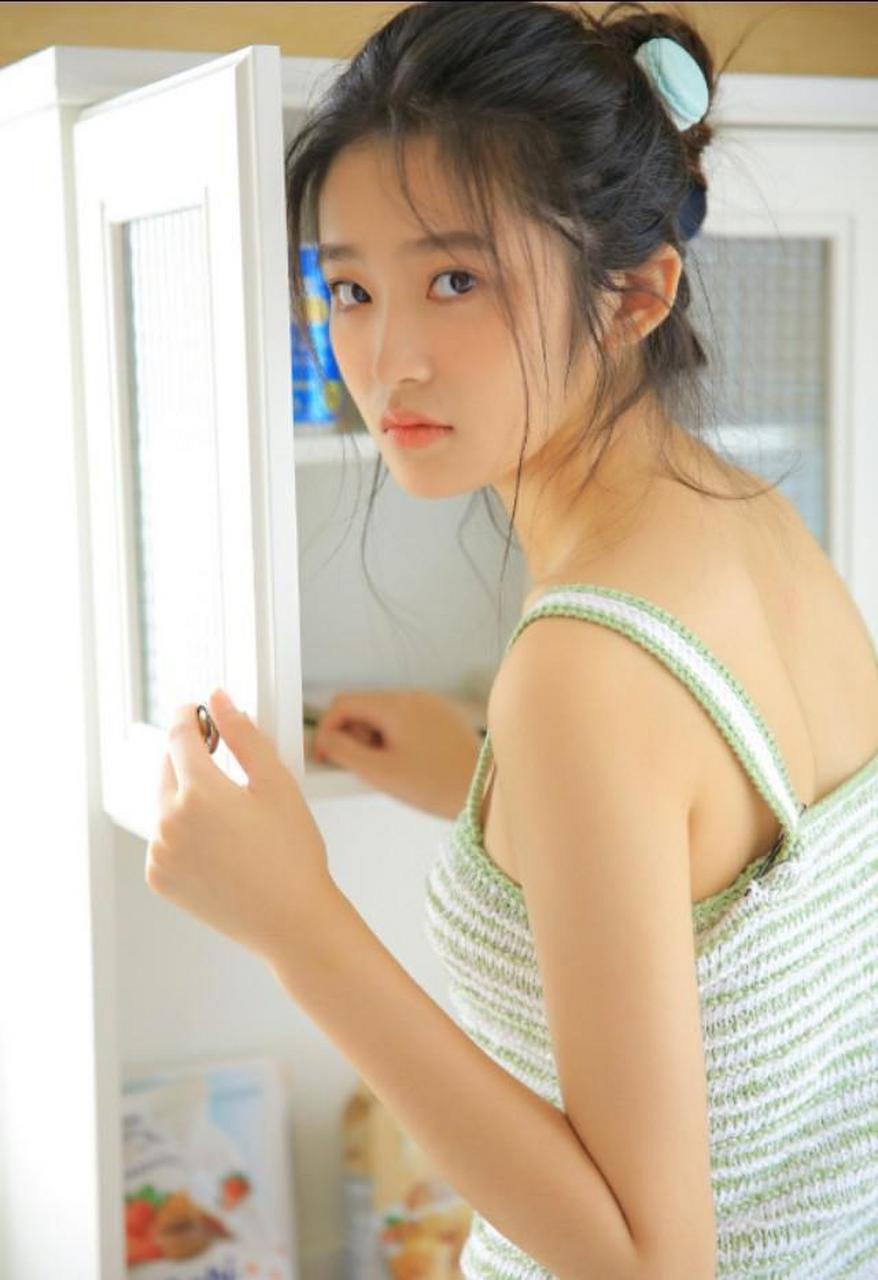 柴蔚壁纸清纯图片