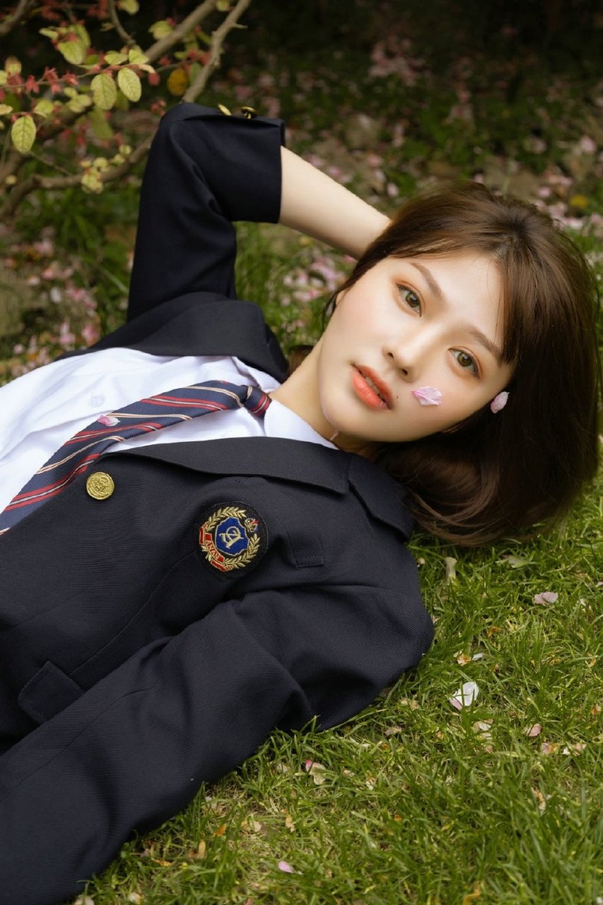 校服女生樱花之恋