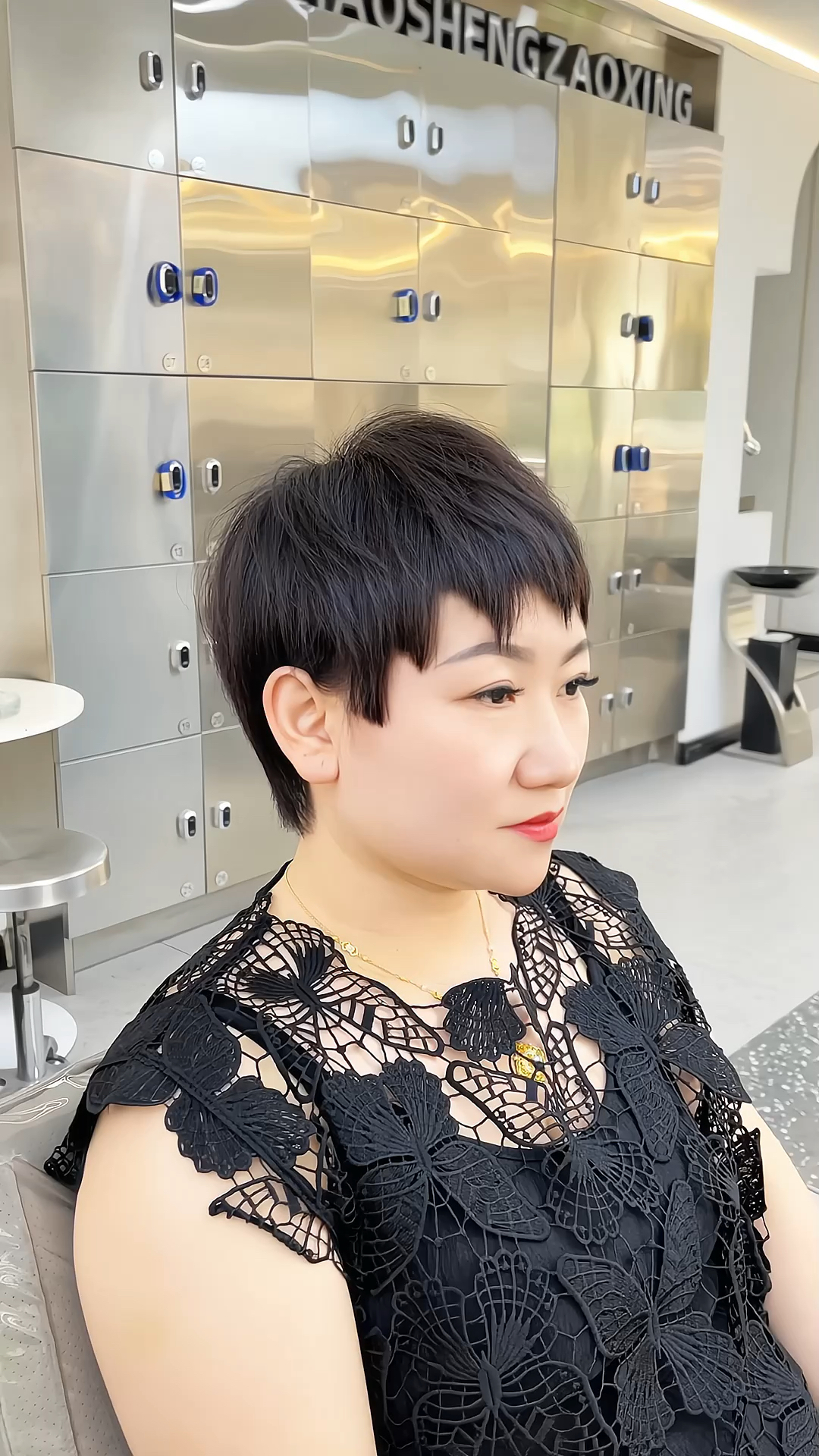 适合微胖适合圆脸型的时尚短发,夏日必备发型你剪了吗?