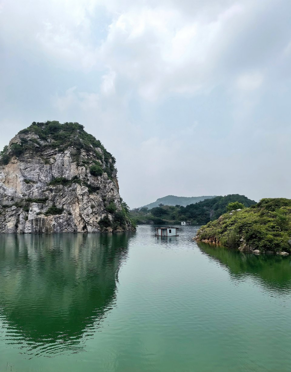 既然去不了诗和远方,那就去丹阳的七峰山走走.